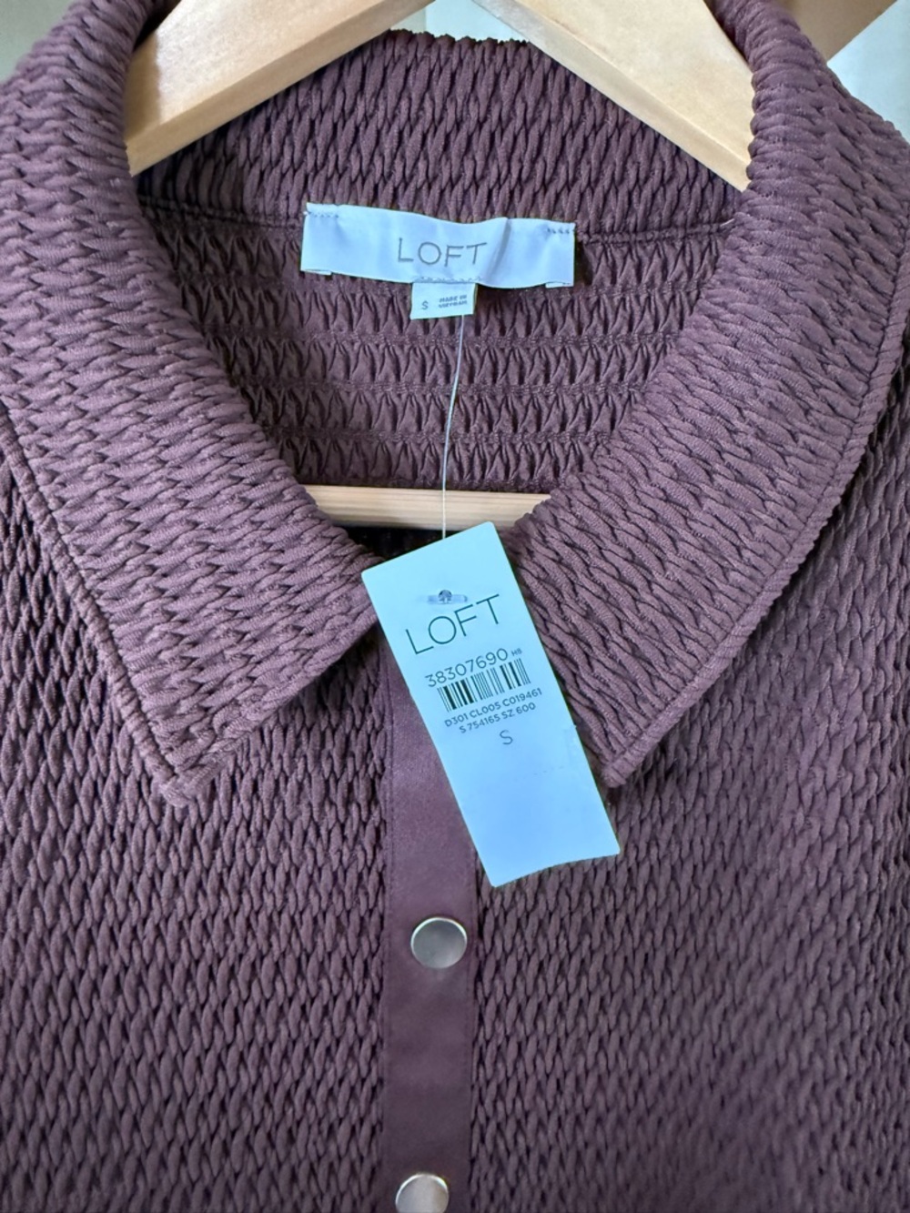 LOFT NWT Smocked Ruffle Hem Shirt Size Small - Picture 6 of 7